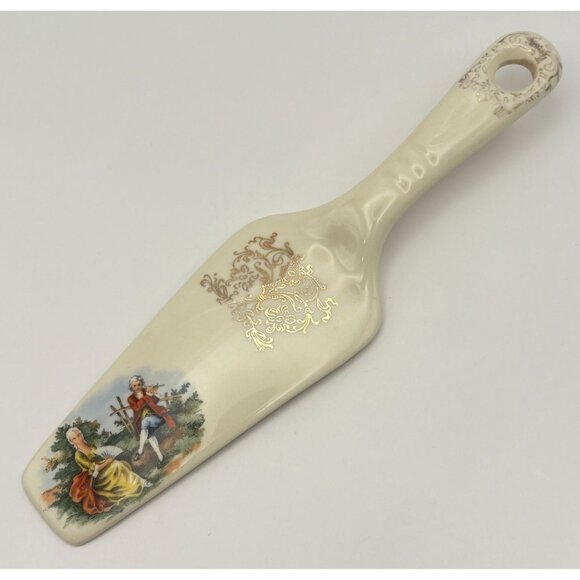 Vintage Wedding Cake Server With Romantic Scene Baroque Style Ceramic - Picture 8 of 8